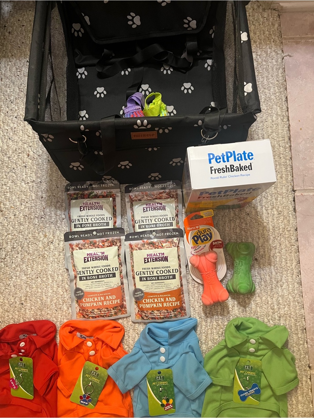 FreshBaked & Health Extension Pet Food Bundle in Black and Multicolor